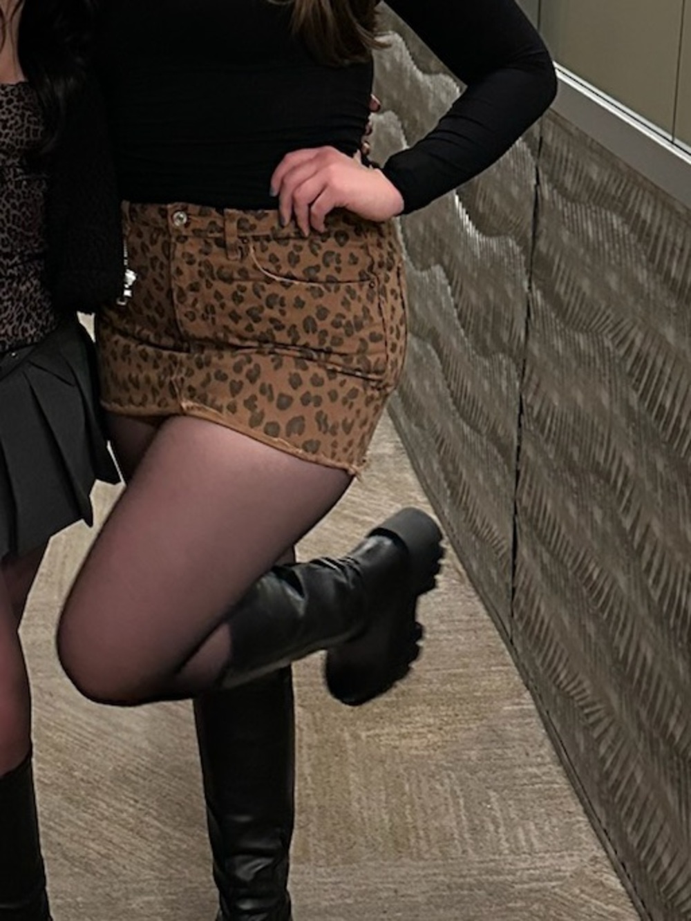 Abercrombie & Fitch Brown Leopard Print Denim Mini Skirt - Picture 10 of 10